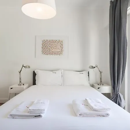 Flh Graca Charming Flat With Balcony شقة *